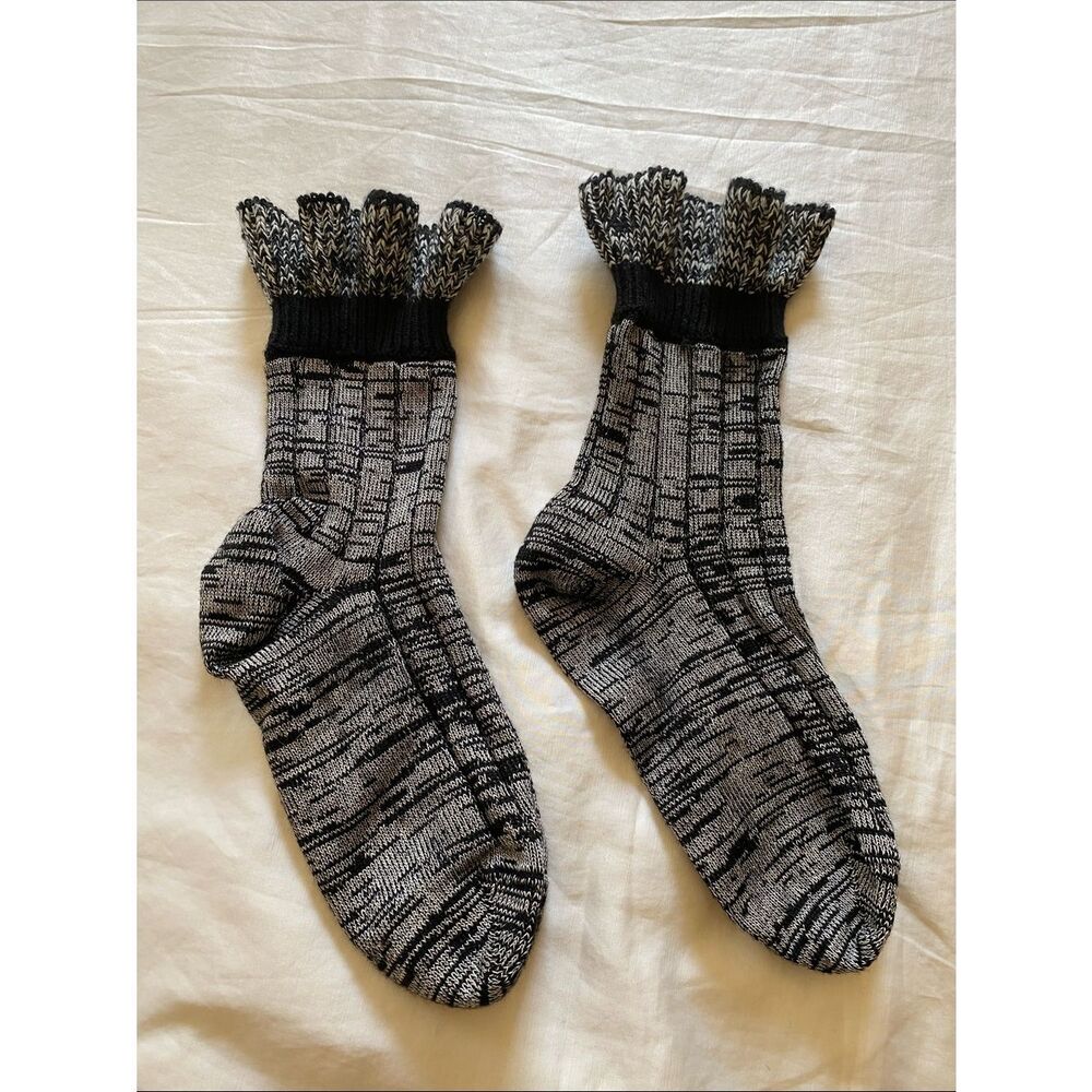 Women's Black & Gray Patterned Crew Socks